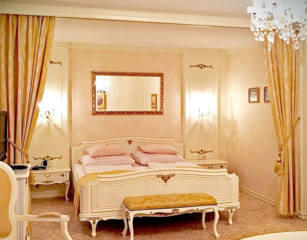 ชลอสส์โฮเต็ล โรมิเชอร์ ไคเซอร์ Hotel เวียนนา ภายนอก รูปภาพ